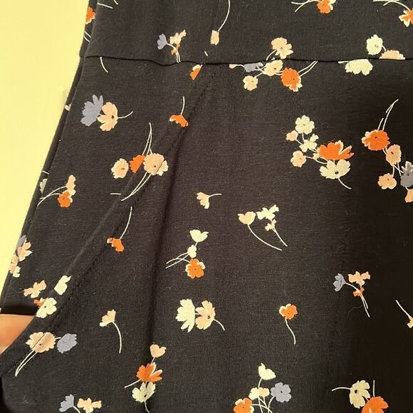NWT J.Jill Navy Floral Spring Dress with pockets - Picture 4 of 7